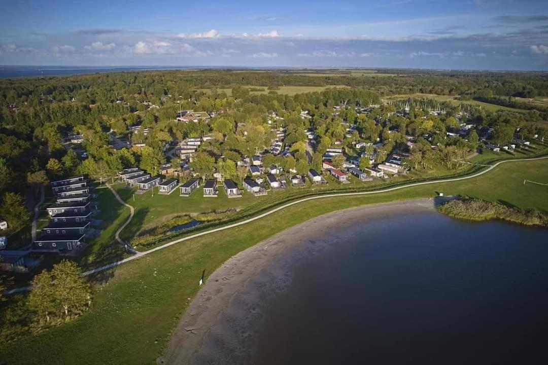 Chalet Babbelaar 6 - Premium Locatie Lauwersoog Exterior foto